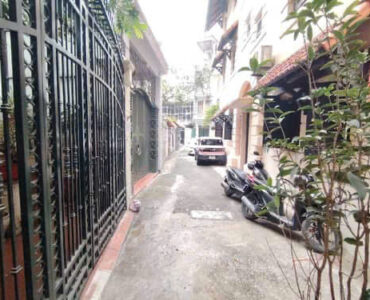 Bán nhà khu phân lô Nguyễn Văn Cừ