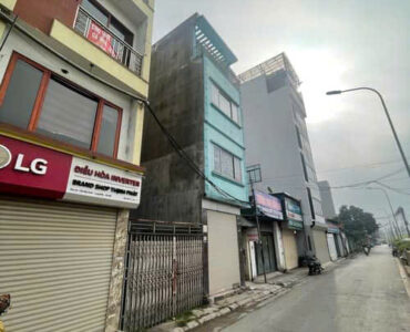 Bán nhà mặt phố Bát Khối, Long Biên