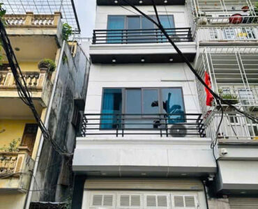 bán nhà phân lô ô tô tránh Nguyễn Văn Cừ