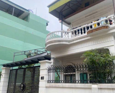 bán nhà tư đình long biên
