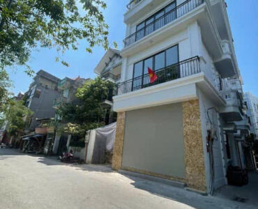 bán nhà mặt phố Bồ Đề, View hồ