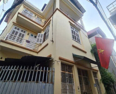 Nhà dân xây thang máy Gia Thụy