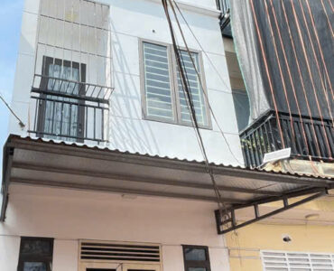 Nhà mặt phố Hồng Tiến