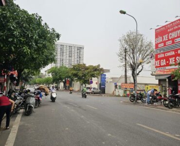 nhà mặt phố Sài Đồng