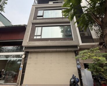 Nhà mặt phố Nam Đuống