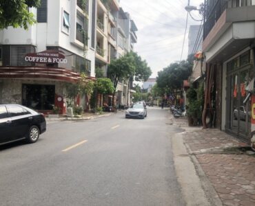 bán nhà mặt phố Ái Mộ
