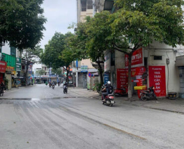 bán nhà mặt phố Trường Lâm