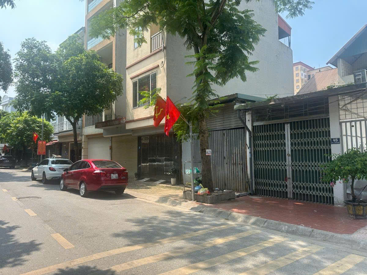 đất mặt phố quán tình